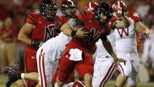 Taylor Martinez run 2012 Nebraska vs Wisconsin football regular season USATSI_6620138